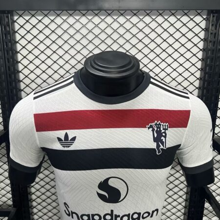 Manchester United 2024/25 Third Jersey