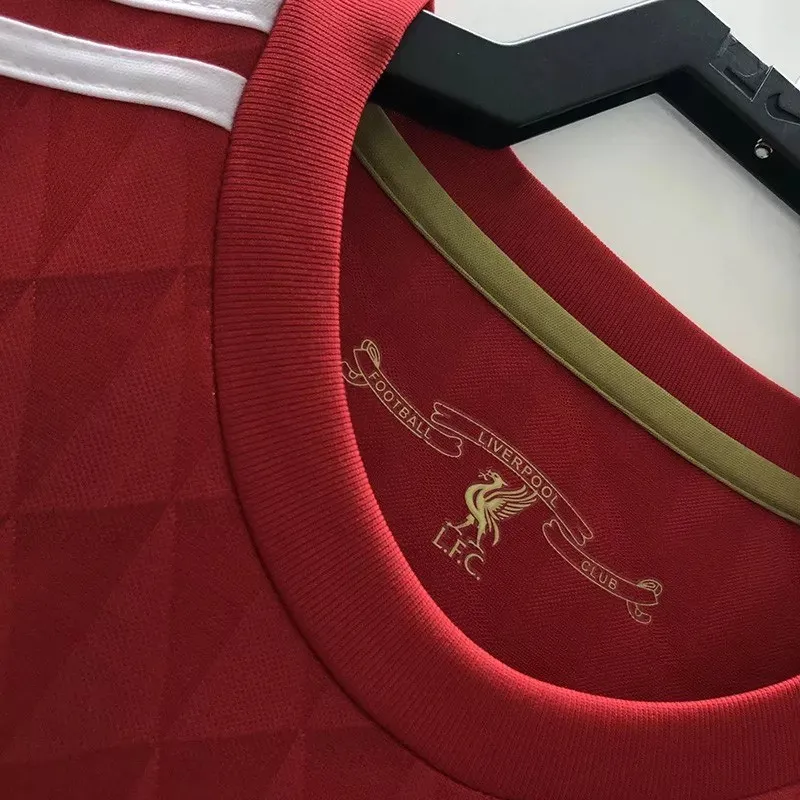 Liverpool 2010/11 Home Jersey Tag 4