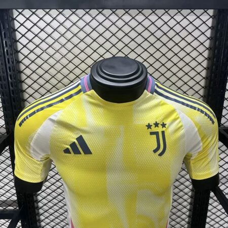 Juventus 2024/25 Away Jersey