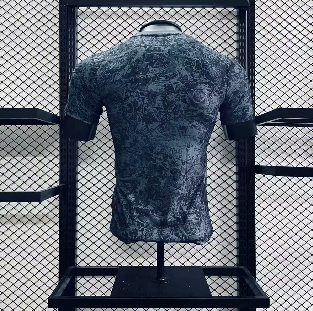 Manchester United 2024/25 Stone Roses Pre-Match Jersey Back Manchester United 2024/25 Stone Roses Pre-Match Jersey Back