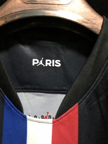 PSG 33 PSG 2019/20 4th Jersey