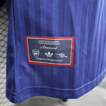 Arsenal Terrace Icons Blue