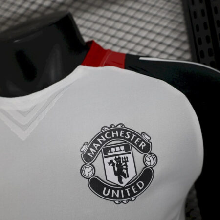 Manchester United 2025/26 Training Jersey
