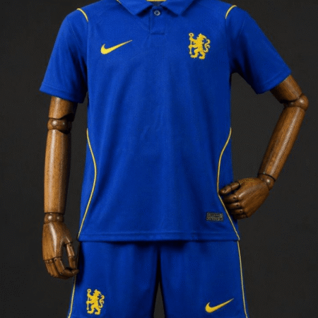 Chelsea 202627 Home Jersey Kids Kit - Front