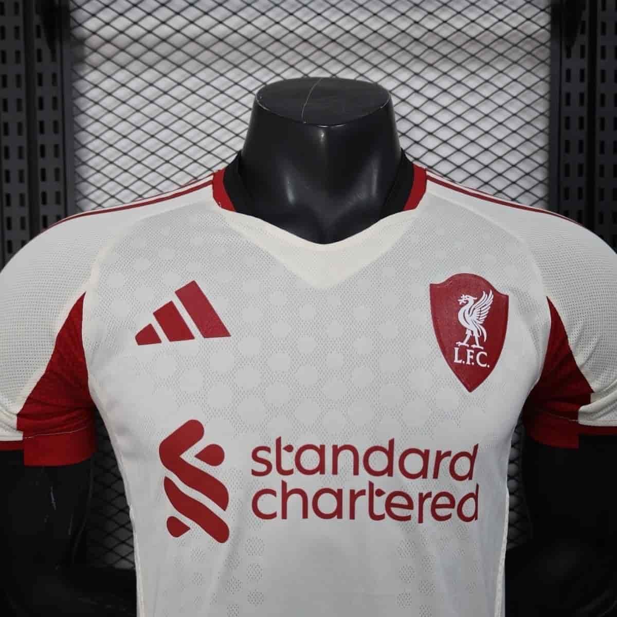 Liverpool 2025 Away Tag 1