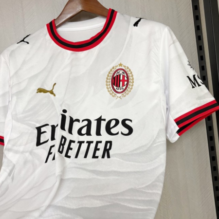 AC-Milan-26-Fan-Front.png
