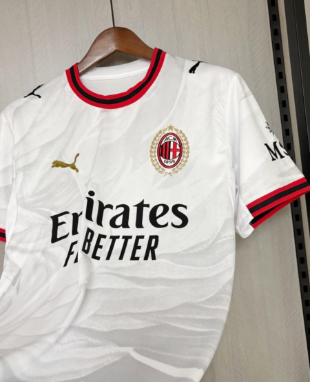 AC-Milan-26-Fan-Front.png